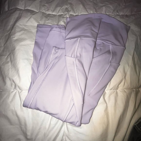 Lululemon Size 8 Yoga Pants: Stay Comfy and Stylish in Vibrant Violet - Picture 2 of 12
